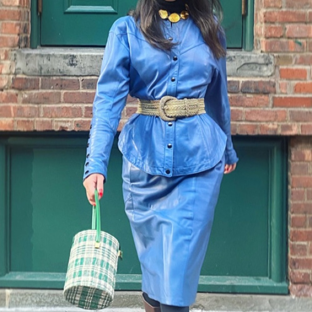 Noviello Bloom sets-Lamb skin genuine leather jacket in blue with skirt set